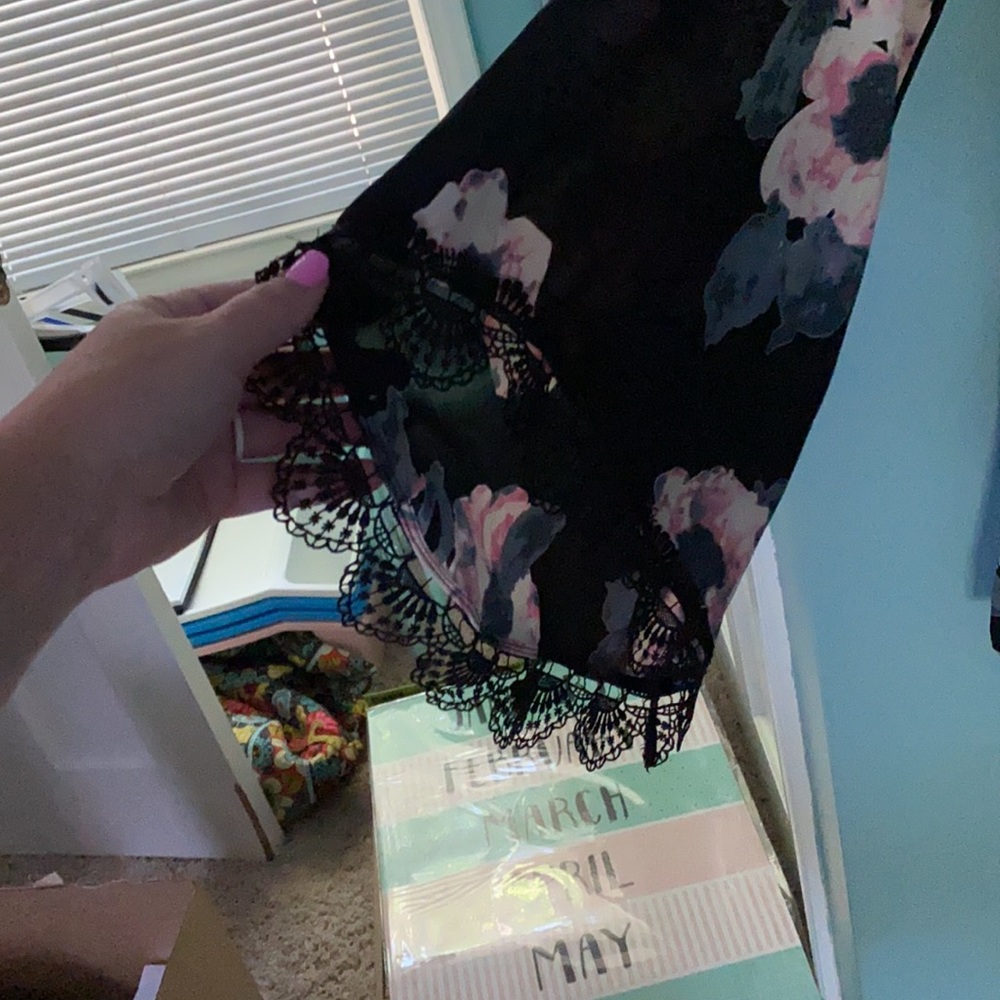 ASTR DRESS - Picture 4 of 7